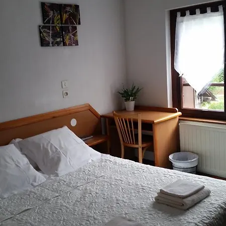 Des Touristes Hotel 2*