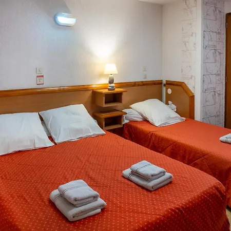 Des Touristes Szálloda