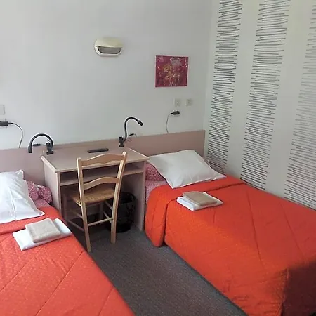 Szálloda Des Touristes 2*