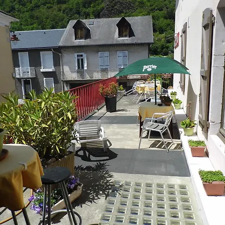 Szálloda Des Touristes 2*