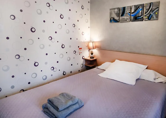 Ξενοδοχείο Des Touristes 2*